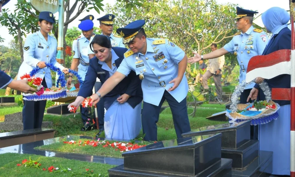 Tni au peringati hut ke 79 dengan ziarah nasional di tmp kalibata