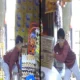 Terekam cctv, pencuri gasak 5 dus susu di toko sembako cilincing