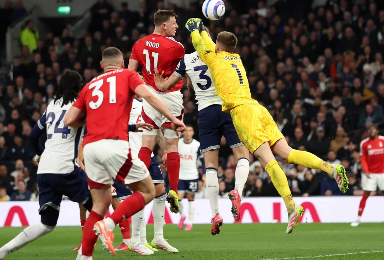 Tottenham hotspur tumbang di kandang, kalah 1 2 dari nottingham forest