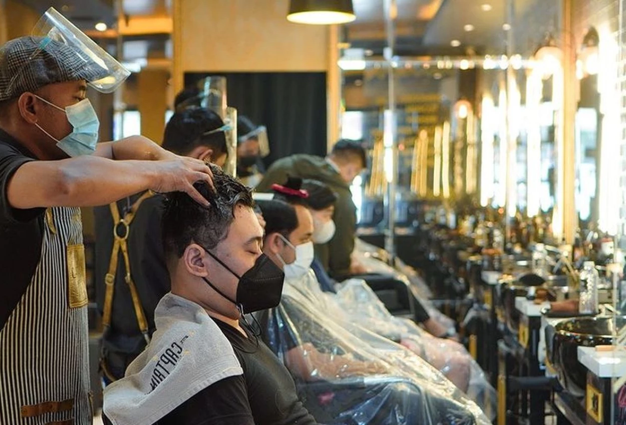 Tren pengunjung dan gaya potong rambut favorit di barbershop jakarta setelah lebaran
