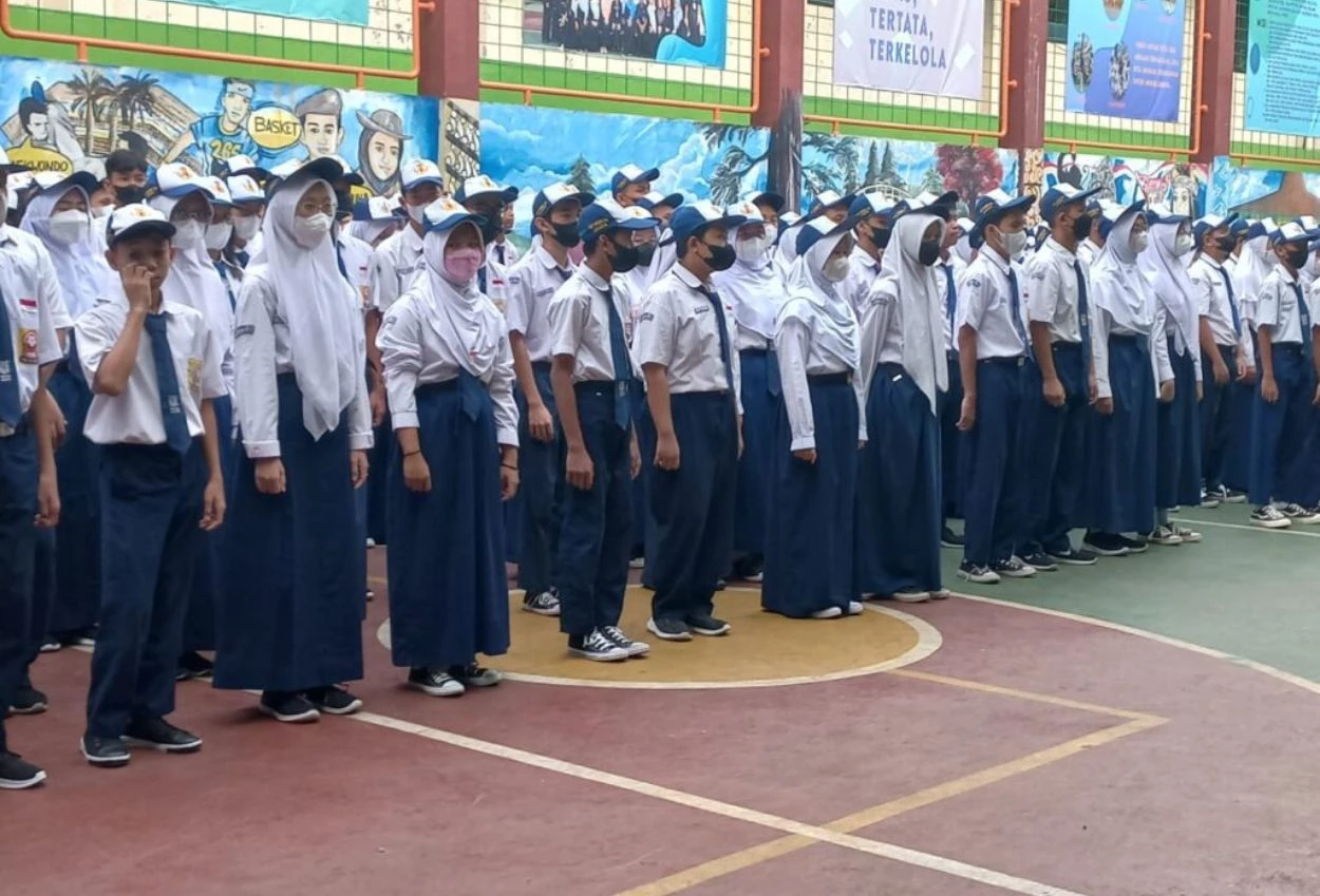 Usai libur lebaran, aktivitas belajar di sekolah kembali normal meski banyak siswa absen