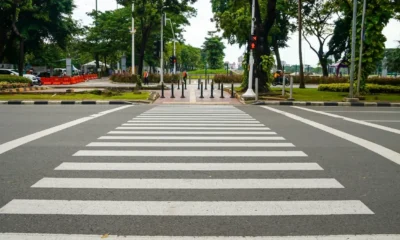 Viral! pelajar di kalirejo diseruduk motor saat menyebrang di zebra cross