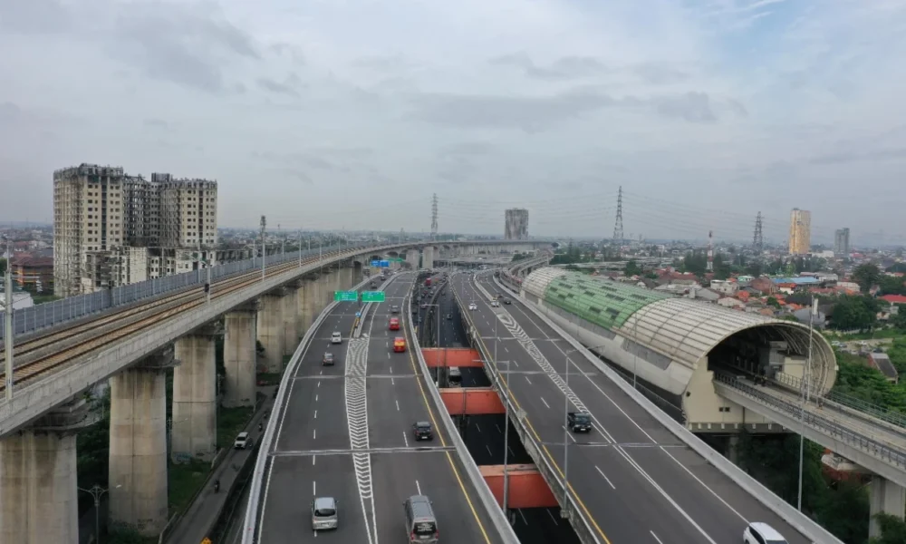 Volume kendaraan di tol layang mbz tembus 69.277 saat arus balik, naik 149 persen