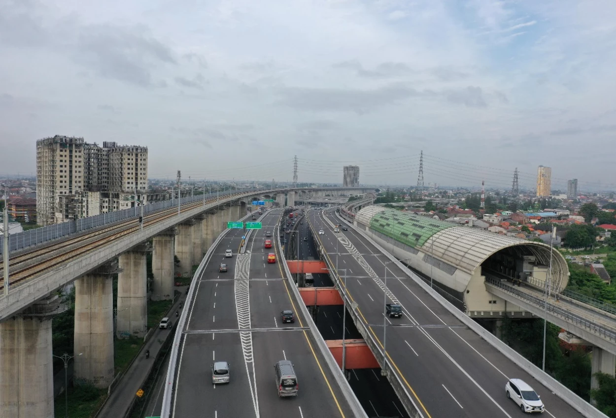 Volume kendaraan di tol layang mbz tembus 69.277 saat arus balik, naik 149 persen