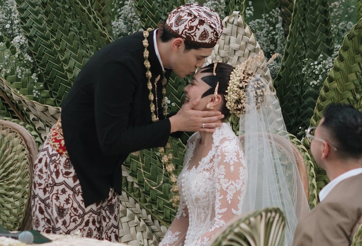 Ada jeda dalam ijab kabul maxime bouttier saat menikahi luna maya, apakah sah dalam islam
