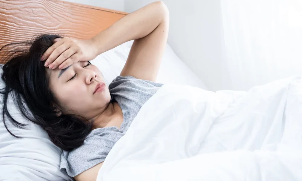 Apakah tidur yang berantakan bisa menyebabkan sakit kepala