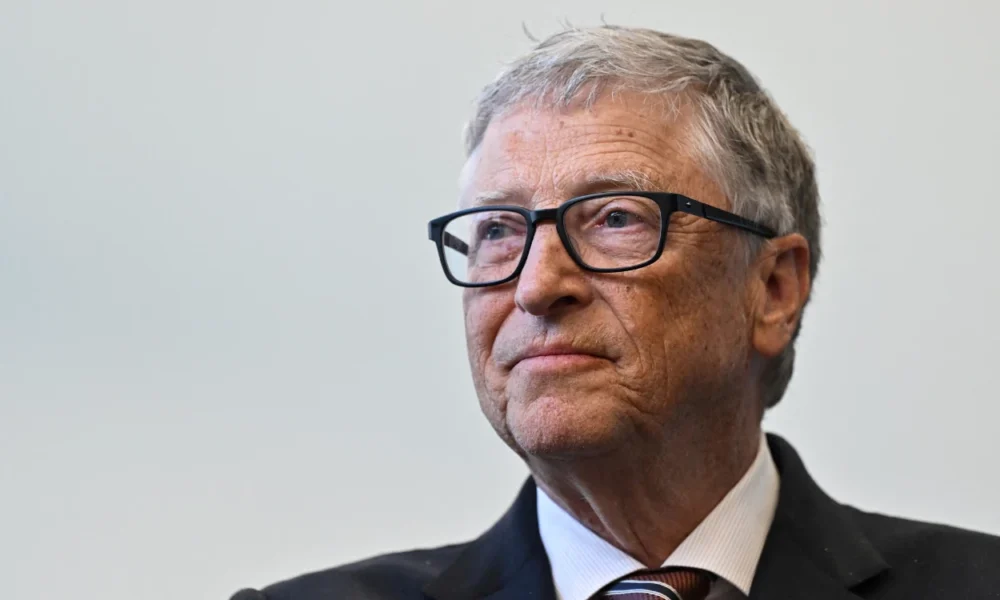 Bill gates prediksi hanya 3 jenis pekerjaan yang akan bertahan di era ai