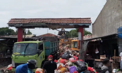 Dlh tangsel adakan operasi bersih rutin di pasar cantik ciputat