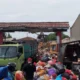 Dlh tangsel adakan operasi bersih rutin di pasar cantik ciputat