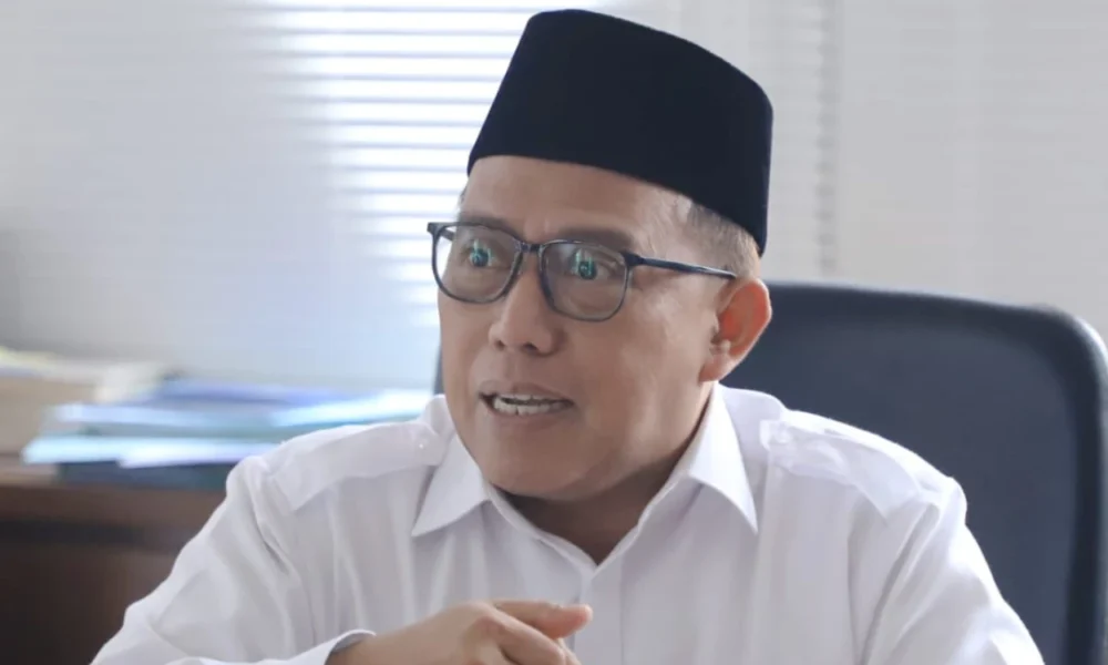 Direktur urusan agama islam dan bina syariah kemenag, arsad hidayat