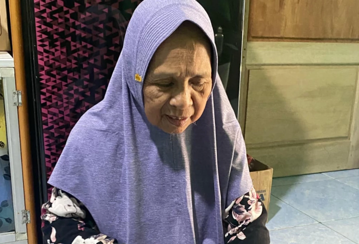 Haru! ibu penjual sate di mandailing ini nabung 55 tahun demi naik haji