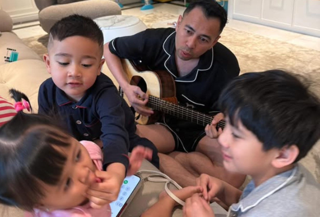 Jadwal padat, raffi ahmad masih sempet quality time dengan anak anak