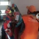 Kaki terjepit di sela tangga, siswa sd di utan kayu dievakuasi damkar
