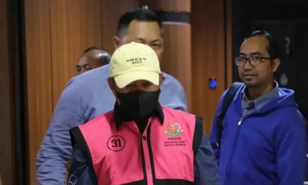 Kasus dugaan suap dan gratifikasi di pn jakpus, kejaksaan periksa tiga saksi