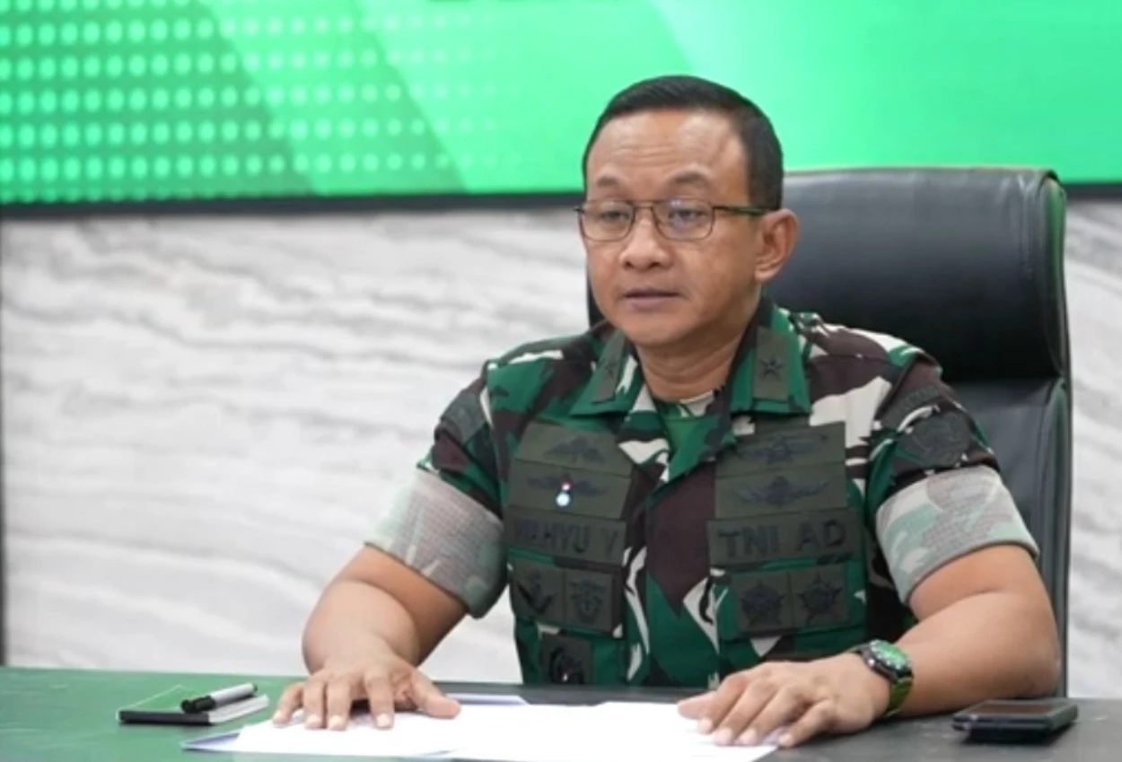 Kepala dinas penerangan angkatan darat (kadispenad), brigjen tni wahyu yudhayana