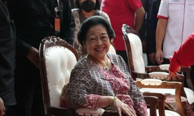 Ketua umum pdi perjuangan lbu megawati soekarnoputri