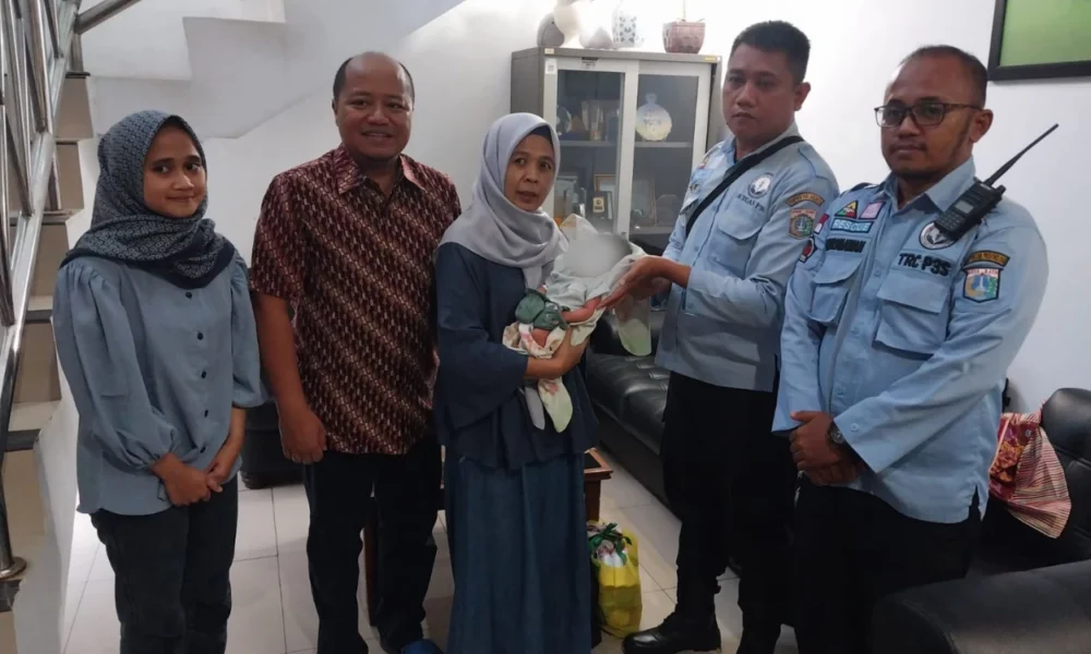 Kurang dari 24 jam, polisi tangkap orang tua kandung pembuang bayi di pulogadung
