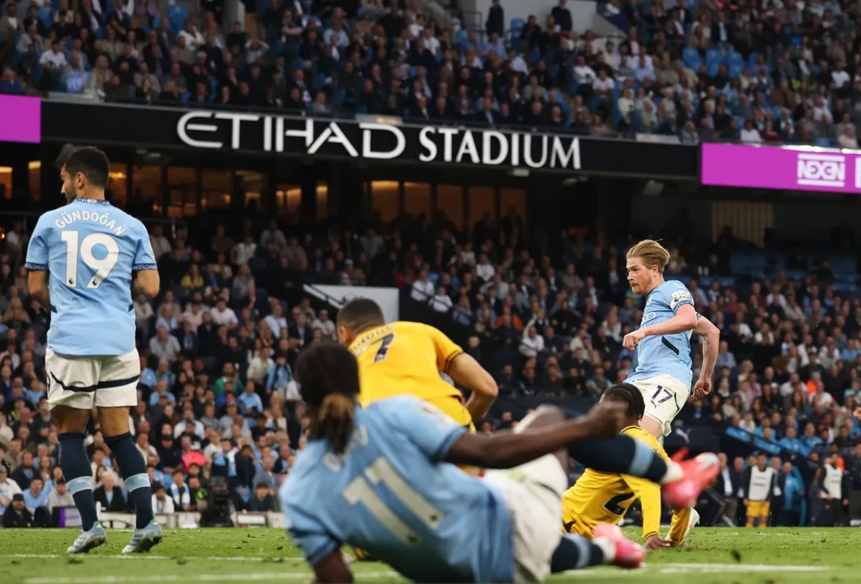 Manchester city tundukkan wolves 1 0 lewat gol de bruyne