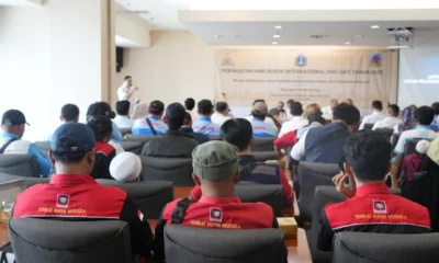 Peringati hari buruh, 580 buruh di jakbar terima bantuan sembako dari pemkot dan bpjs ketenagakerjaan