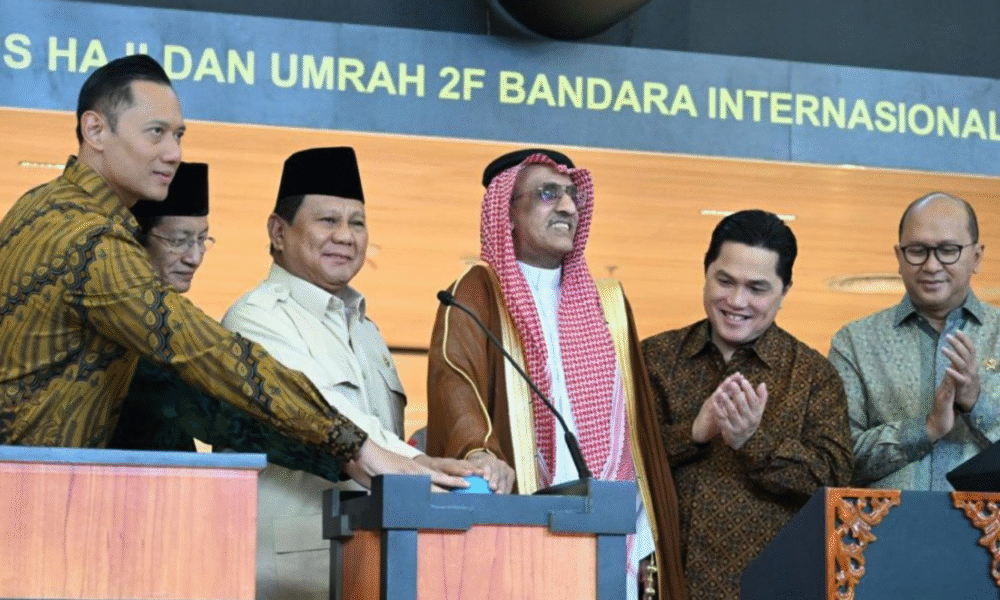 Prabowo resmikan terminal khusus haji dan umrah di bandara soetta