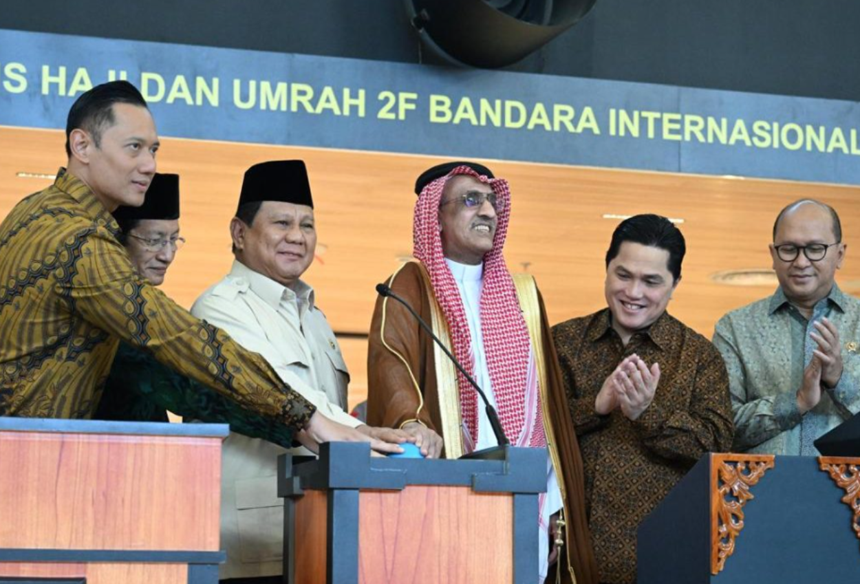 Prabowo resmikan terminal khusus haji dan umrah di bandara soetta