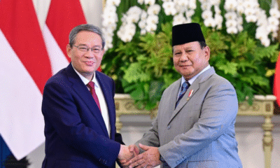 Prabowo subianto menerima kunjungan resmi premier republik rakyat tiongkok (rrt) li qiang di istana merdeka, jakarta, pada minggu (255)