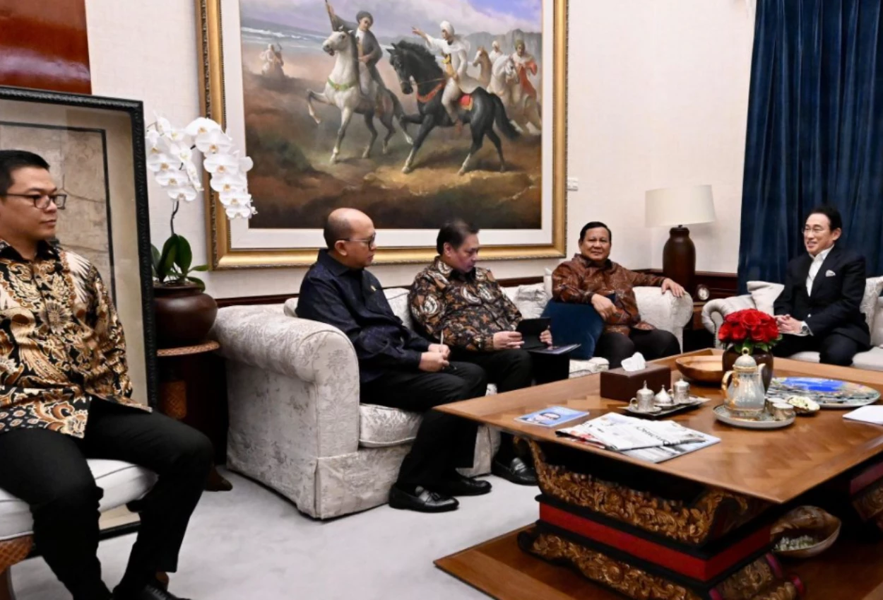 Presiden prabowo sambut kunjungan utusan khusus pm jepang fumio kishida di kertanegara