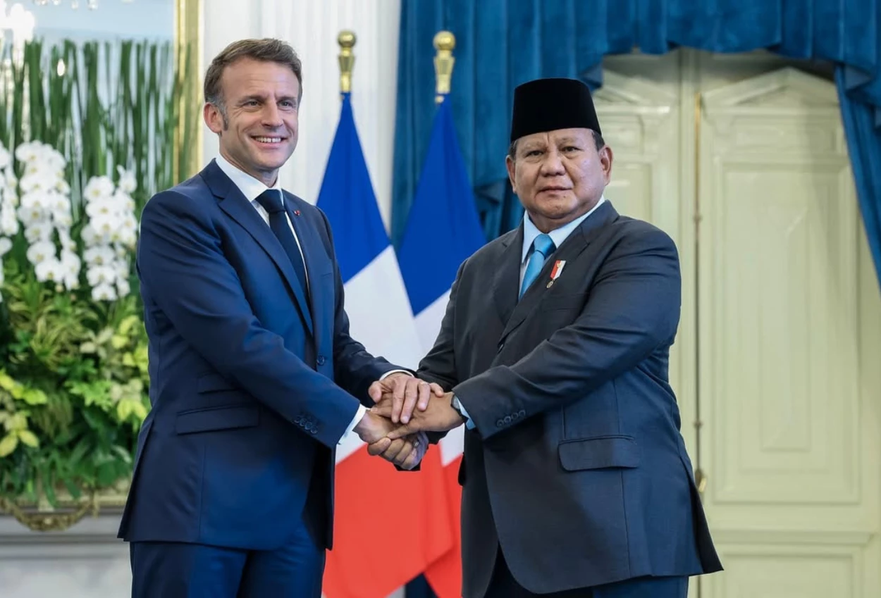 Presiden prancis emmanuel macron dan presiden ri prabowo subianto