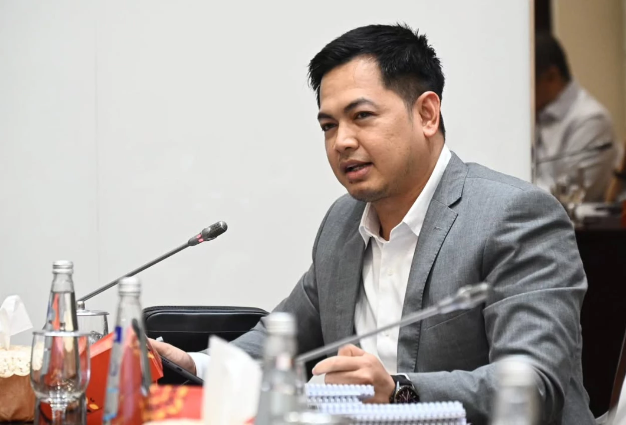 Profil tommy kurniawan, aktor yang kini jadi hakim