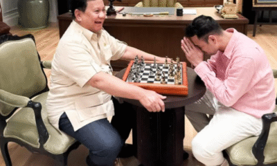 Raffi ahmad pamer main catur bareng prabowo