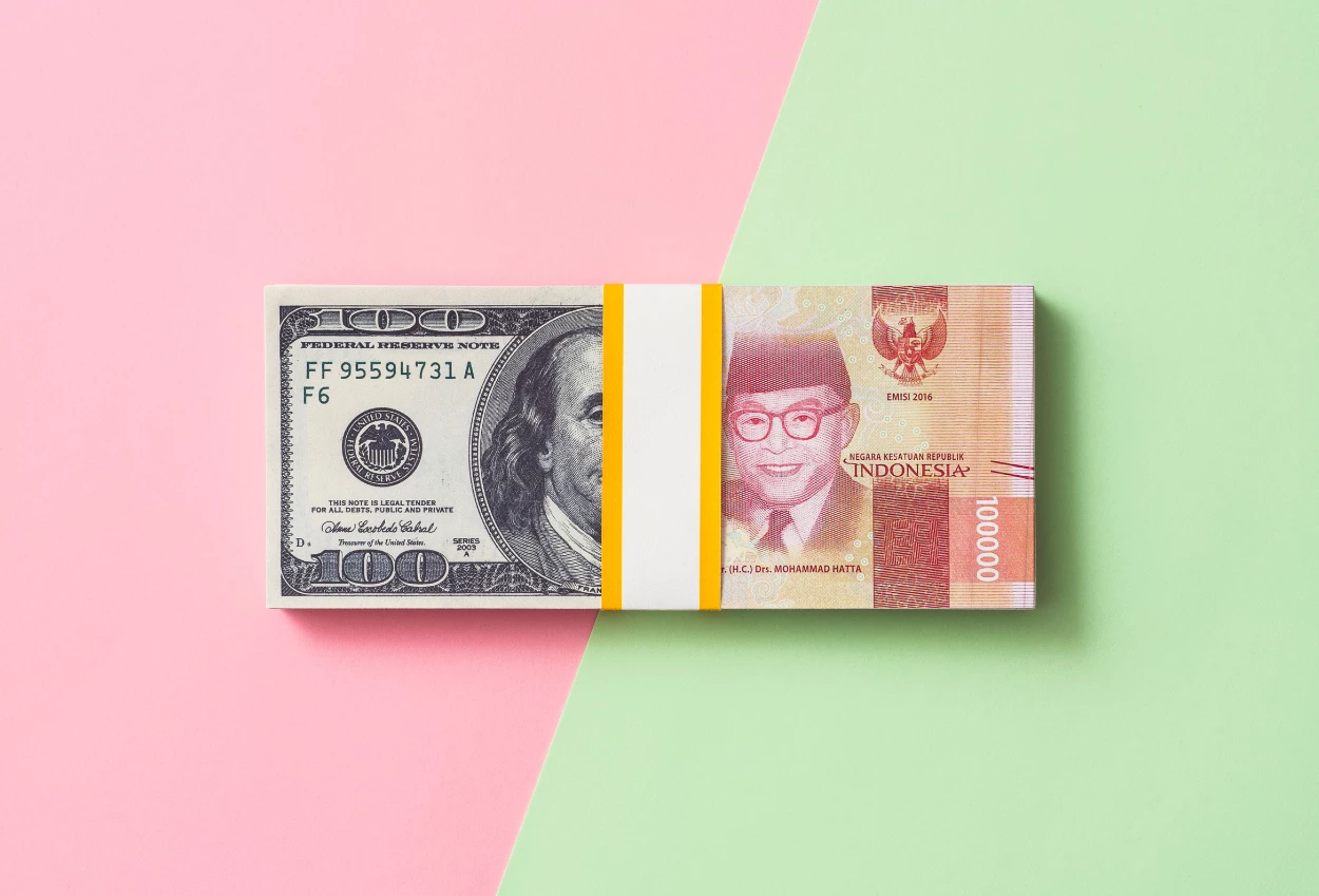 Rupiah diproyeksi melemah, sri mulyani perkirakan rp16.900 per dolar as di 2026