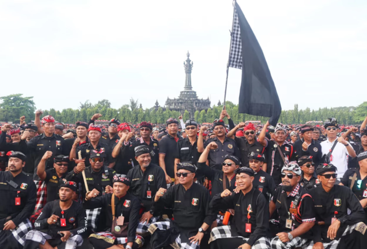 Sebanyak 13 ribu pecalang di bali deklarasi tolak preman berkedok ormas