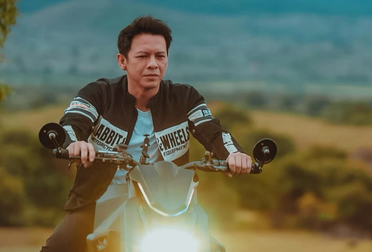 Singgung lmkn soal hak royalti, ariel noah penciptanya nggak dapet tuh
