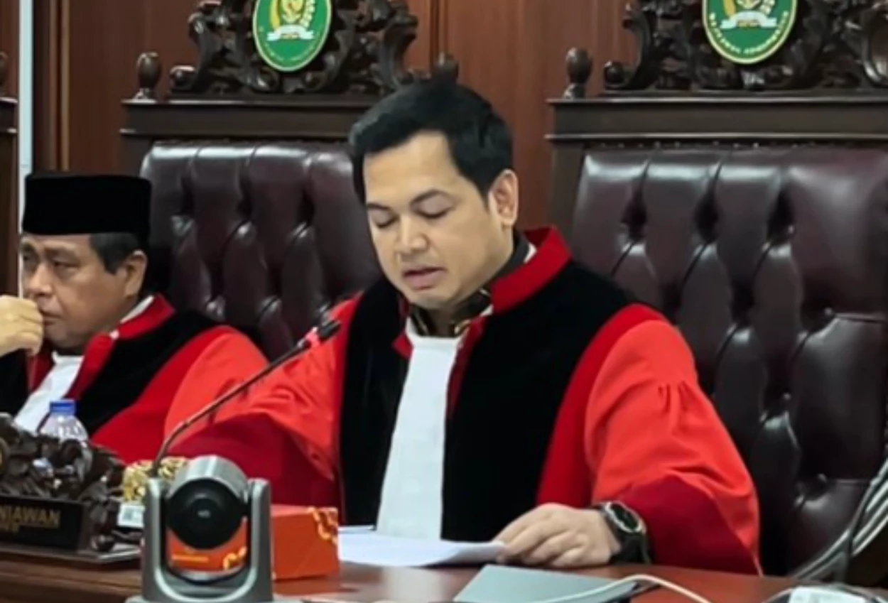 Tommy kurniawan jadi hakim di sidang mkd ahmad dhani