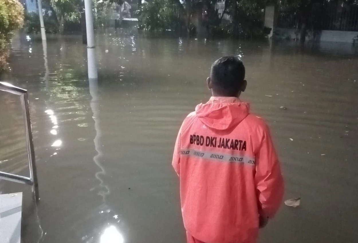 Usai diguyur hujan deras, bpbd jakarta sebut jakarta sudah bebas dari genangan banjir