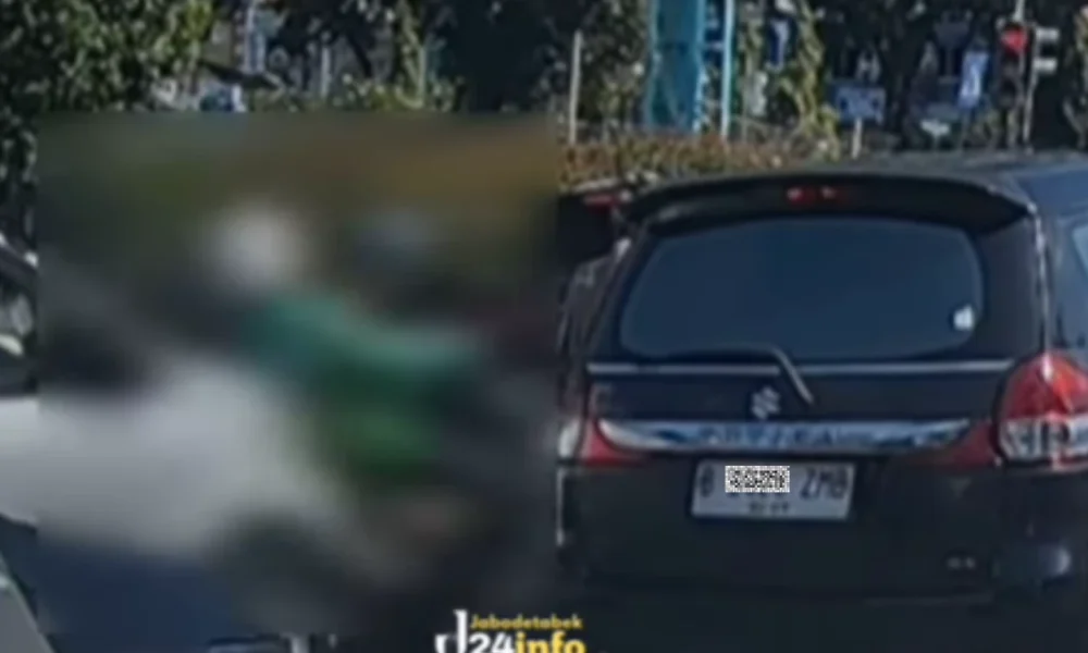 Viral! kendaraan seruduk 5 motor dan 1 mobil di lampu merah bsd