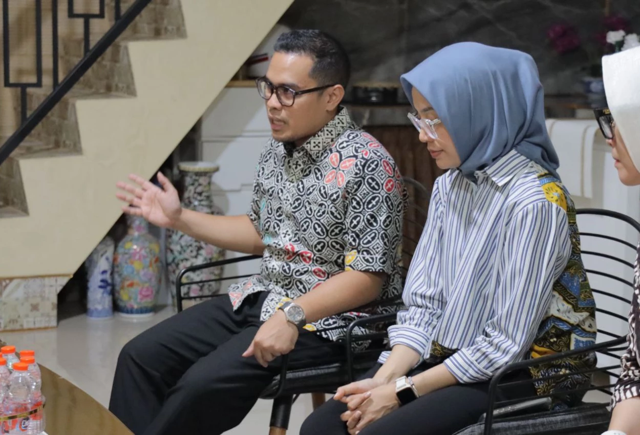 Wakil wali kota tangerang selatan kunjungi siswi yang jadi korban pelecehan seksual di smk waskito