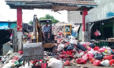 Warga resah bau menyengat dari tps3r pasar cantik ciputat, pengelola sebut pengangkutan sampah tertunda