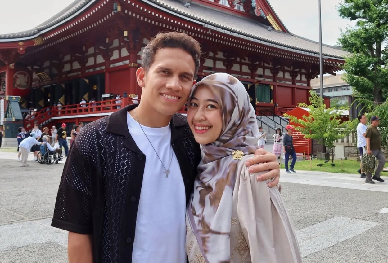 Adiba khanza dan egy maulana pamer kemesraan liburan ke jepang