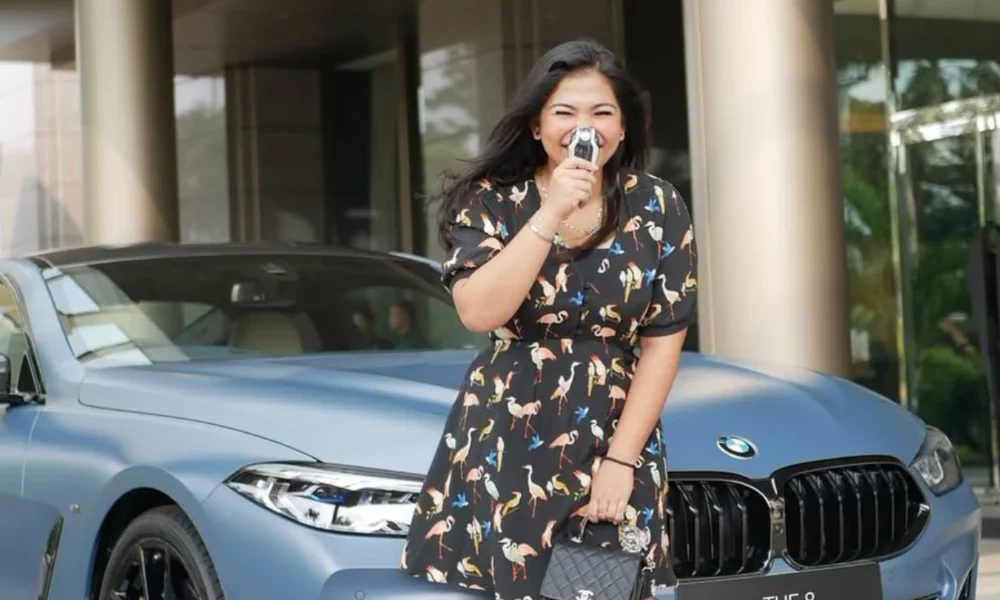 Anak konglomerat haji isam pemilik satu satunya bmw m850i xdrive first edition di ri