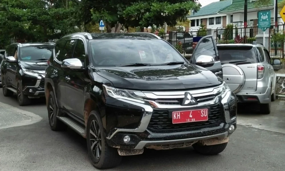Anggaran mobil dinas pejabat eselon i naik, hampir rp1 miliar per unit