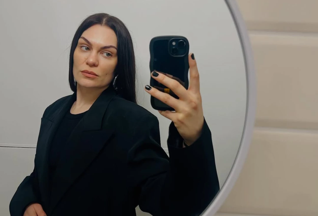 Didiagnosa kanker payudara stadium awal, jessie j saya akan menghilang sebentar