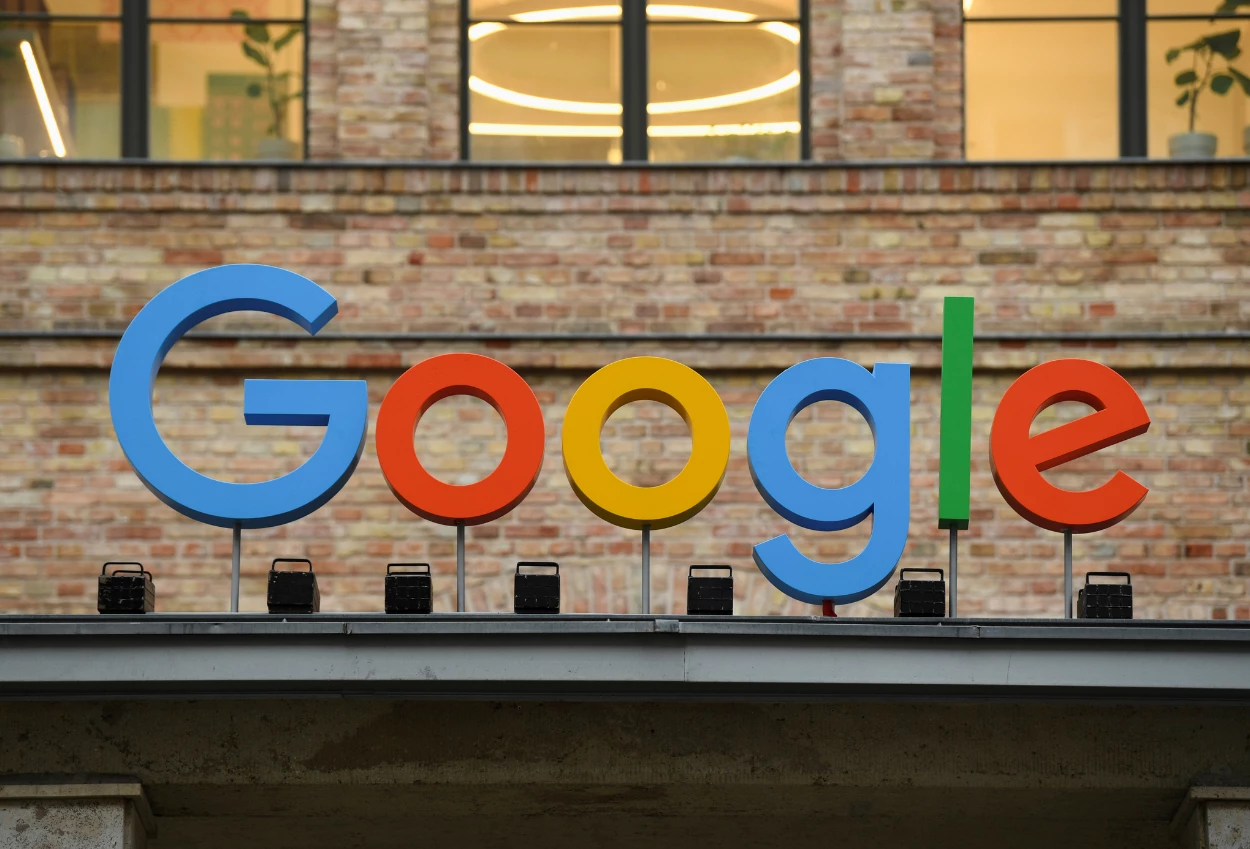 Disebut monopoli pencarian online, google akan ajukan banding