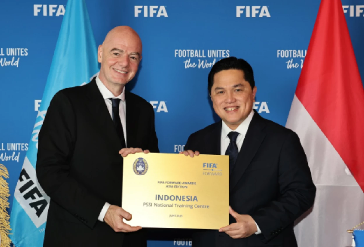 Fifa berikan penghargaan emas pada pssi, erick thohir apresiasi kerja keras tim