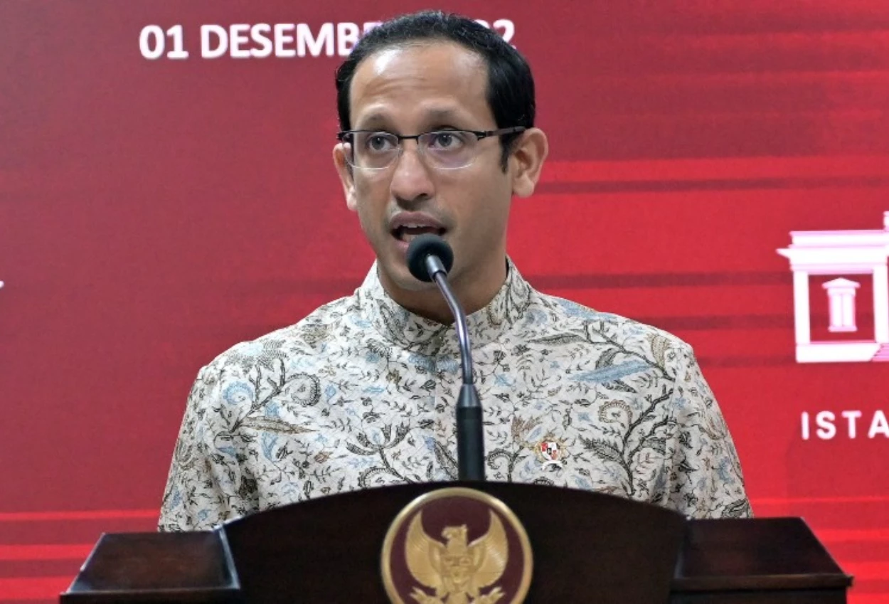 Gandeng hotman paris, nadiem makarim komentar soal dugaan korupsi pengadaan laptop