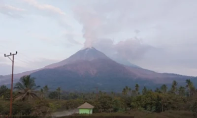 Gunung lewotobi laki laki masih berstatus awas, pvmbg ingatkan warga tetap waspada