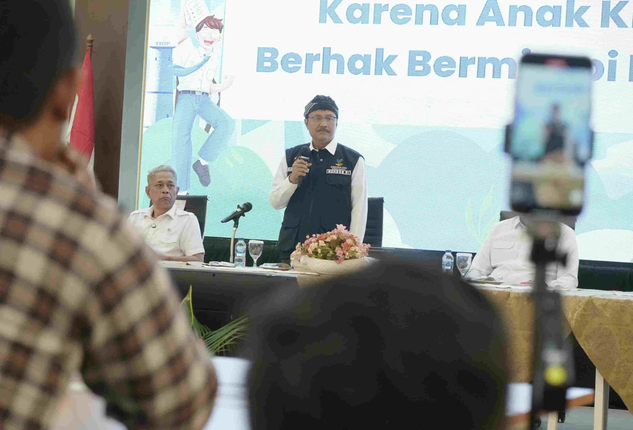 Gus ipul pastikan orang tua murid sekolah rakyat bisa jenguk anaknya