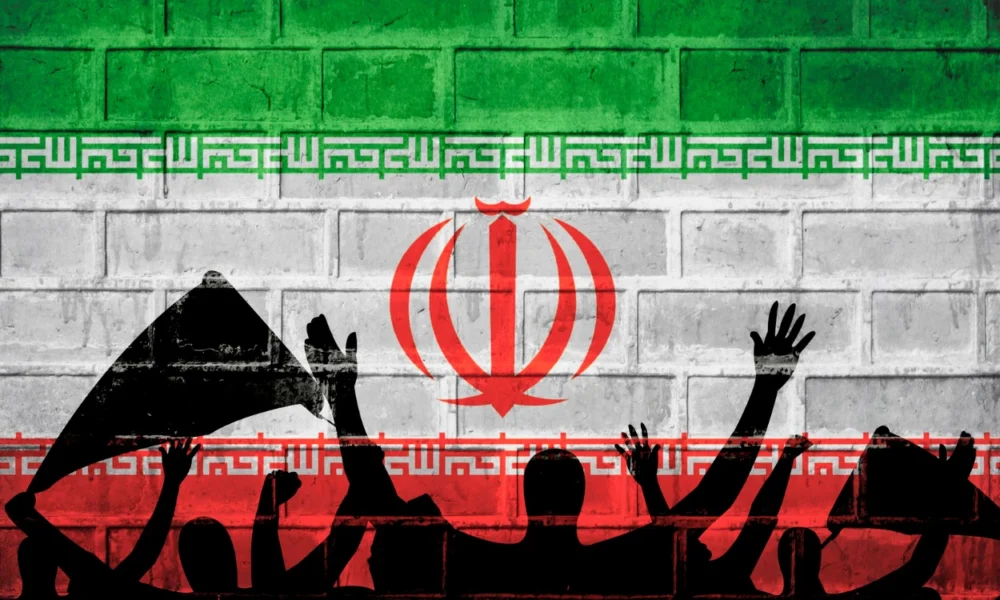 Iran batasi akses internet usai serangan udara besar dari israel