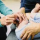 Kenapa imunisasi bayi sejak lahir penting ini alasan dan tips aman imunisasi di rumah