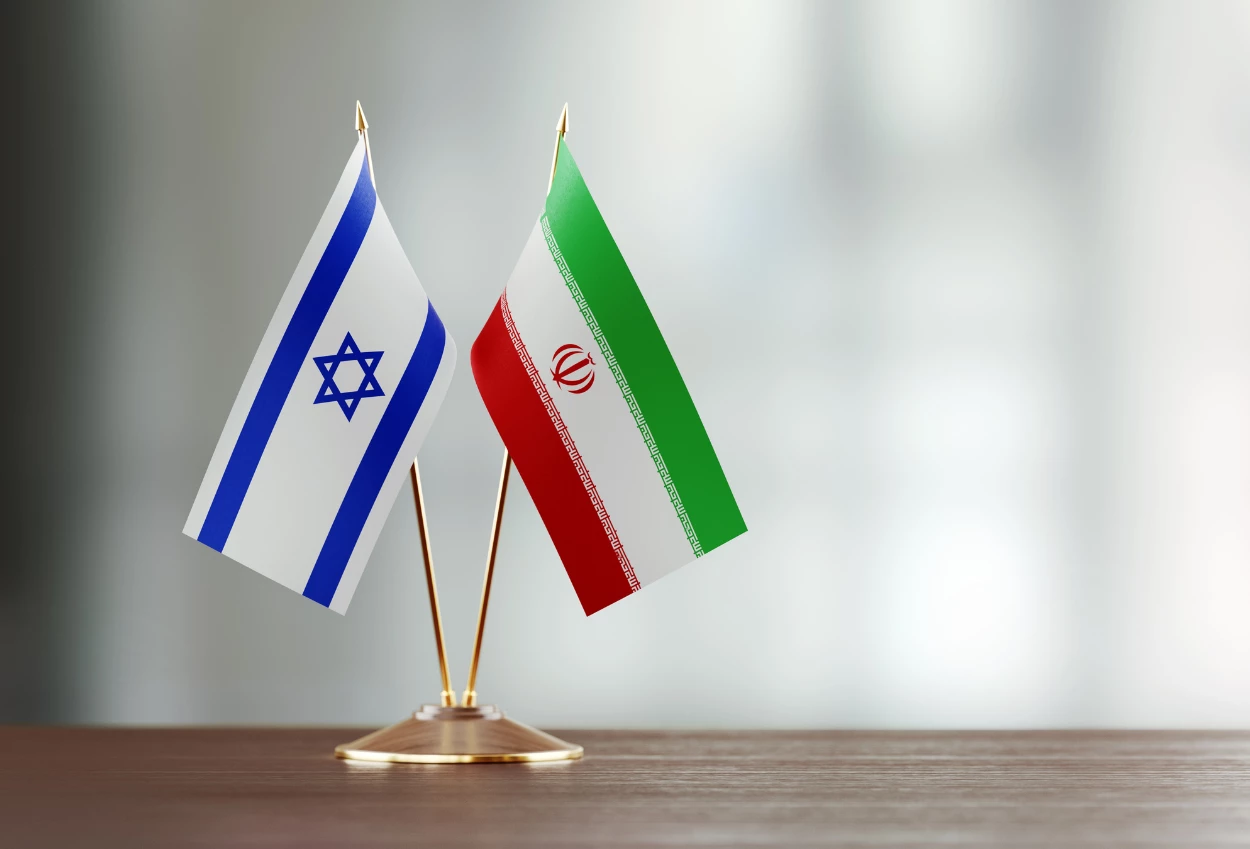 Ketegangan israel iran picu kenaikan harga minyak dan penurunan bursa as